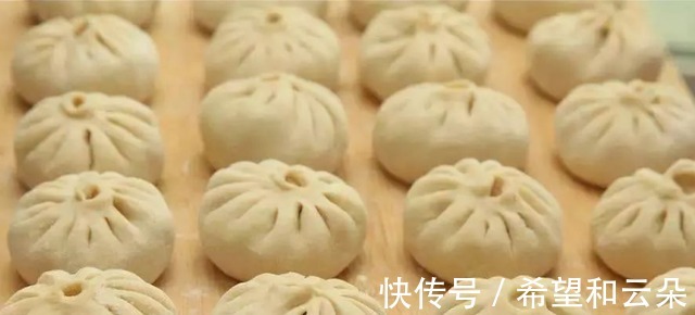 包子|蒸包子，有三步万万不能省，教您正确做法，包子松软光滑不塌！
