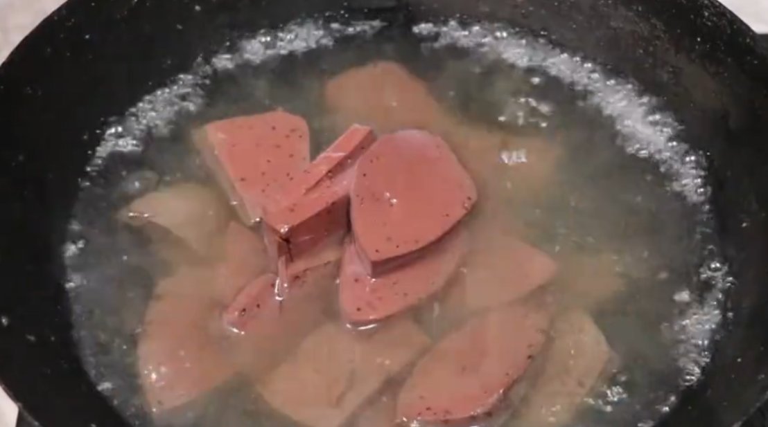 倒入|猪血最美味的吃法,香辣美味,猪血Q弹爽滑,是一道不错的家常菜