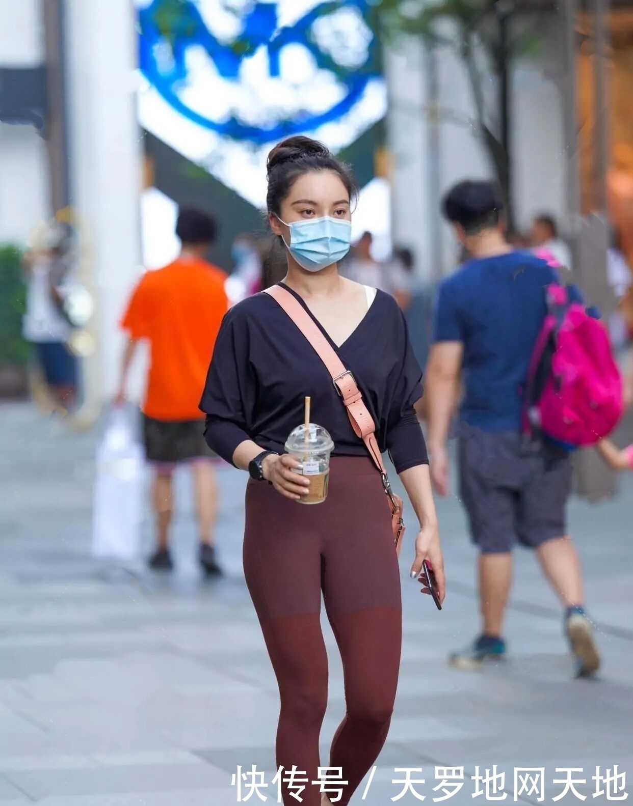 别“看扁”了健美裤,换了环境犹如新生,令女孩们刮目相看