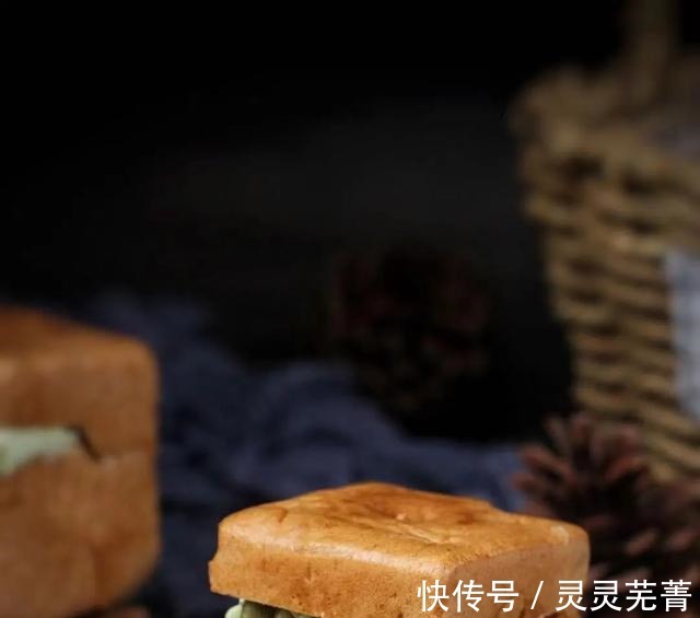 街头方形泡芙，自制更简单，酥脆醇香入口即化，好吃更过瘾！