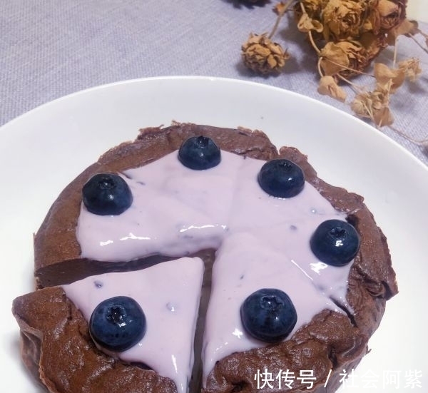 可可酸奶蛋糕|可可酸奶蛋糕，口味鲜美形好色亮，一学就会