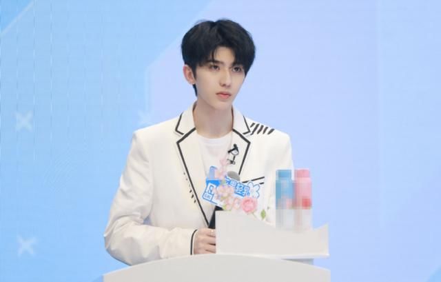 比起张艺兴，郭敬明才更适合做《少年之名》的制作人吧