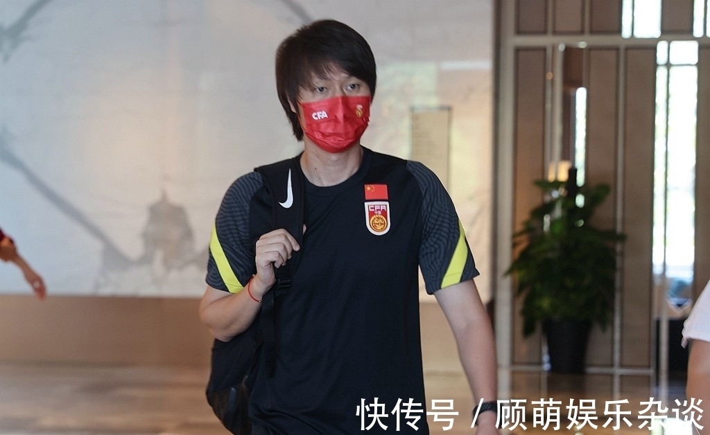 山东体育局|曝中国男足主帅李铁正式下课,新主帅被曝光,曾是国足前队长
