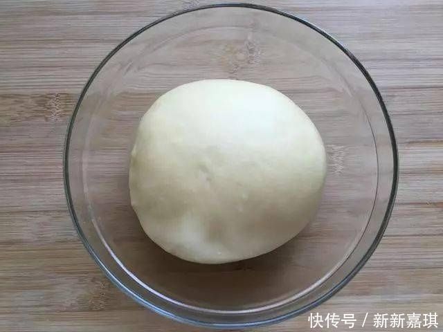 孩子|这种饼不加一滴水,吃在嘴里满口香,出锅后孩子都抢着吃!