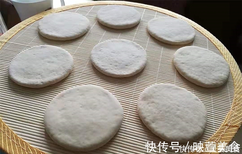 比面包还软的发面饼做法，简单易学，早上起来10分钟出锅