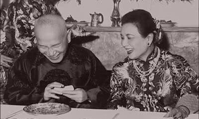 贪官|此人是出了名的大贪官,蒋介石不仅不撤他职,还授予他中将军衔!