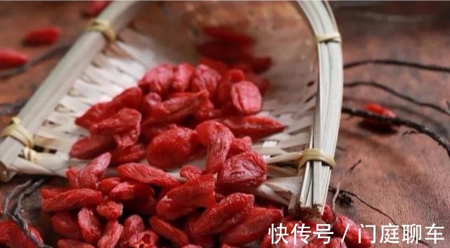营养素|枸杞才是低调的“养生高手”四种搭配,效果迅速翻倍