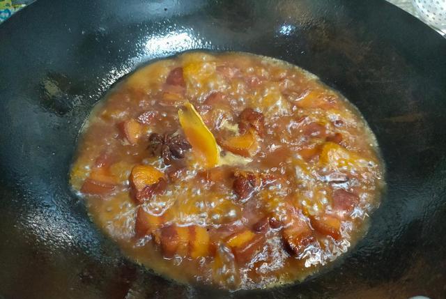 只加|爷爷用了几十年的红烧肉做法,只加四种香料,软糯入味、红亮诱人