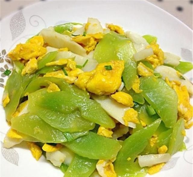 莴苣|你是吃莴苣根还是莴苣叶莴苣全利用做出美味,一起学习吧