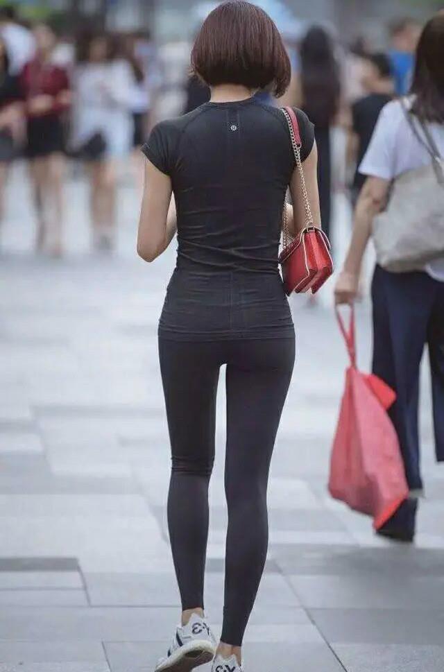 时髦|今夏才“火”的打底裤,显瘦又时髦,体验别样的美