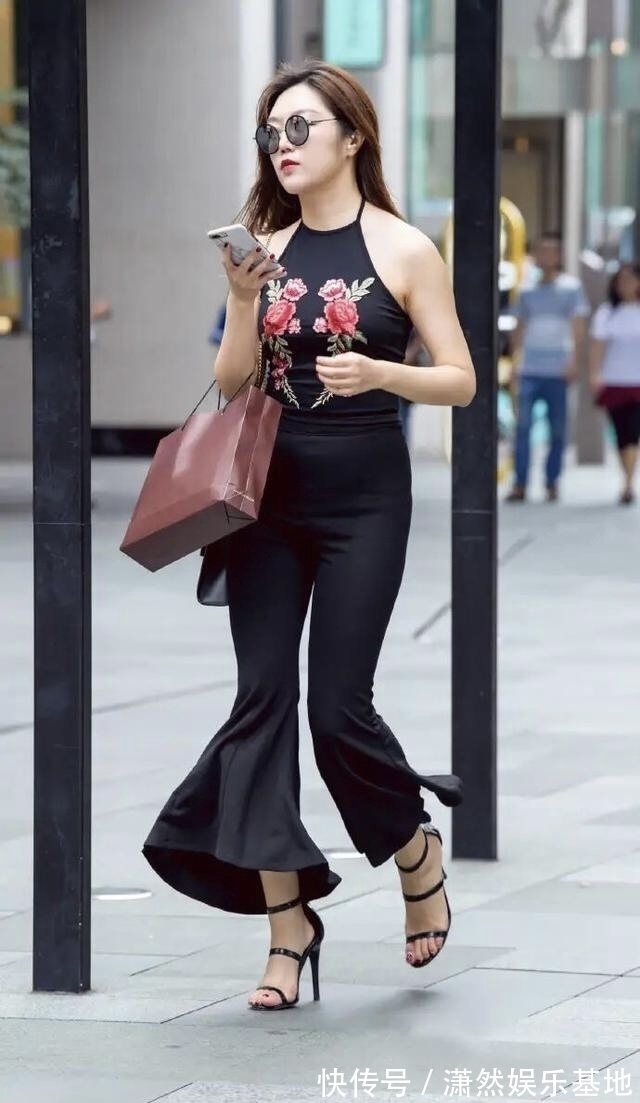 女人 40岁女人并不受穿搭限制,遵循两种不同穿法,越老越有女人味!