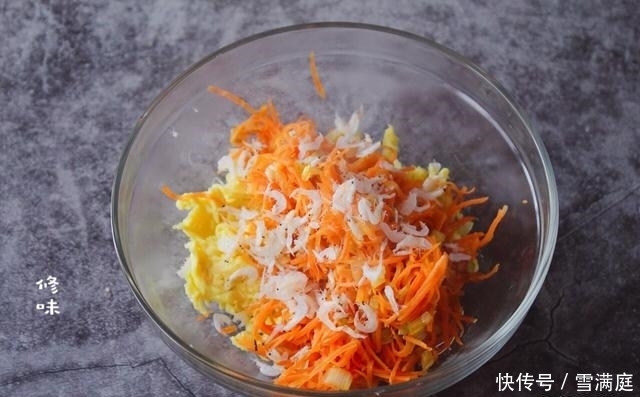 这馅饼没吃过就太亏了！加了它补肝明目，鲜香又筋道，四季都爱吃