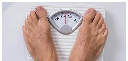 减肥|减肥期间，为什么早晚体重不一样？早晚体重相差多少才算正常？