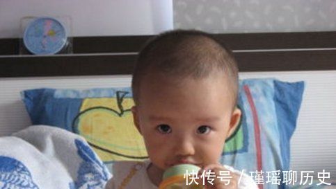 米糊米粉|3种辅食最伤娃,耽误孩子长个发育,别再给娃吃了,宝妈长点心