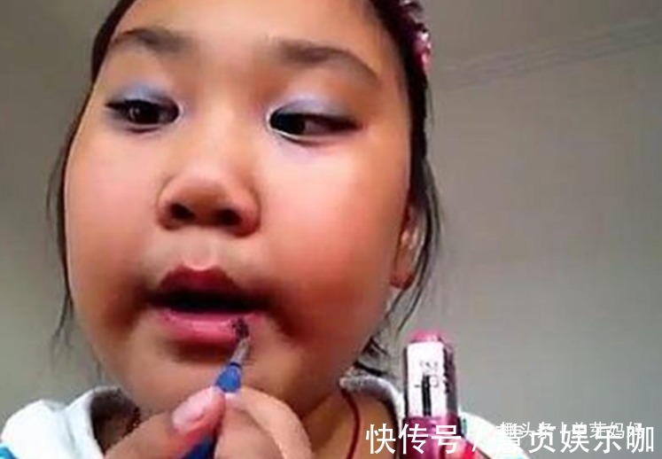 早恋|女儿花200元剪头发,从村姑“蜕变”成仙女,惊艳了时光