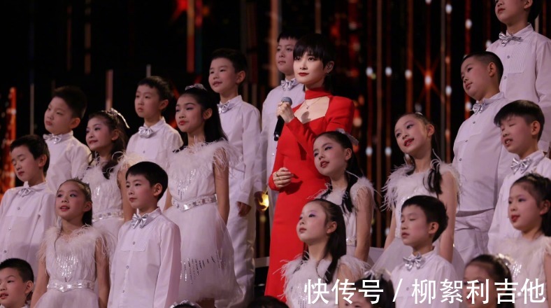 六大卫视春晚各出奇招湖南卫视敷衍了事,东方卫视成最大赢家