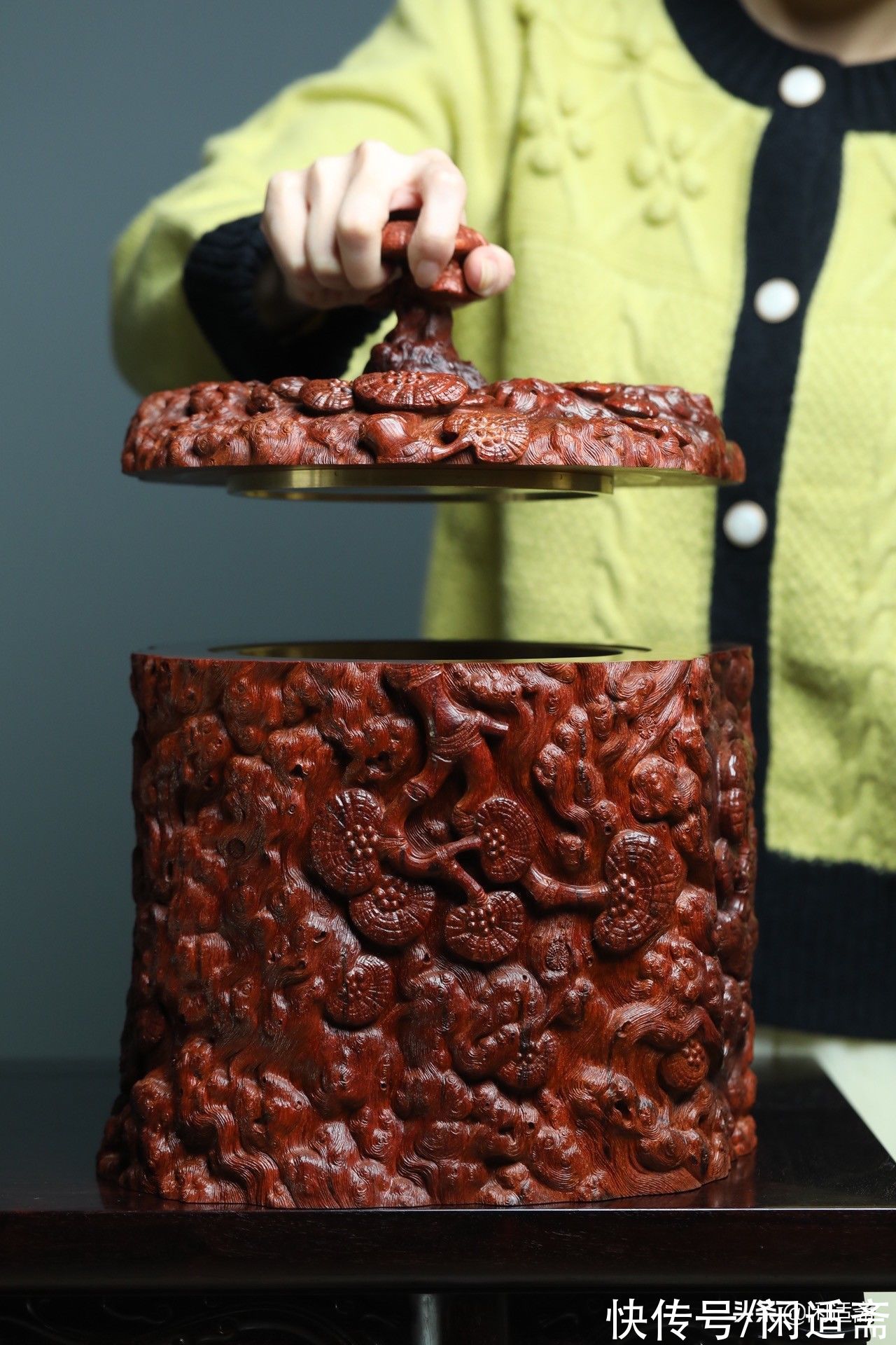 灵芝$茶室清赏，小叶紫檀，满雕灵芝树瘤，大茶仓