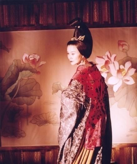 下场|武则天当了皇后，两个哥哥的下场却很惨，武家宅斗扩大化的悲剧