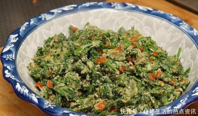 小董|7月，遇见这菜我从不放过，2块钱一斤，又香又嫩，常吃胃口好