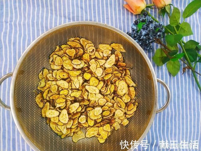 入秋后,这菜才2元1斤,晒干囤起来,能吃大半年