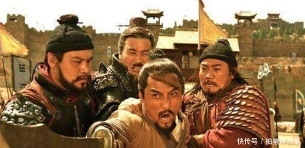 林冲|林冲本领高强,为何在梁山却没有朋友?哪点做得不好?