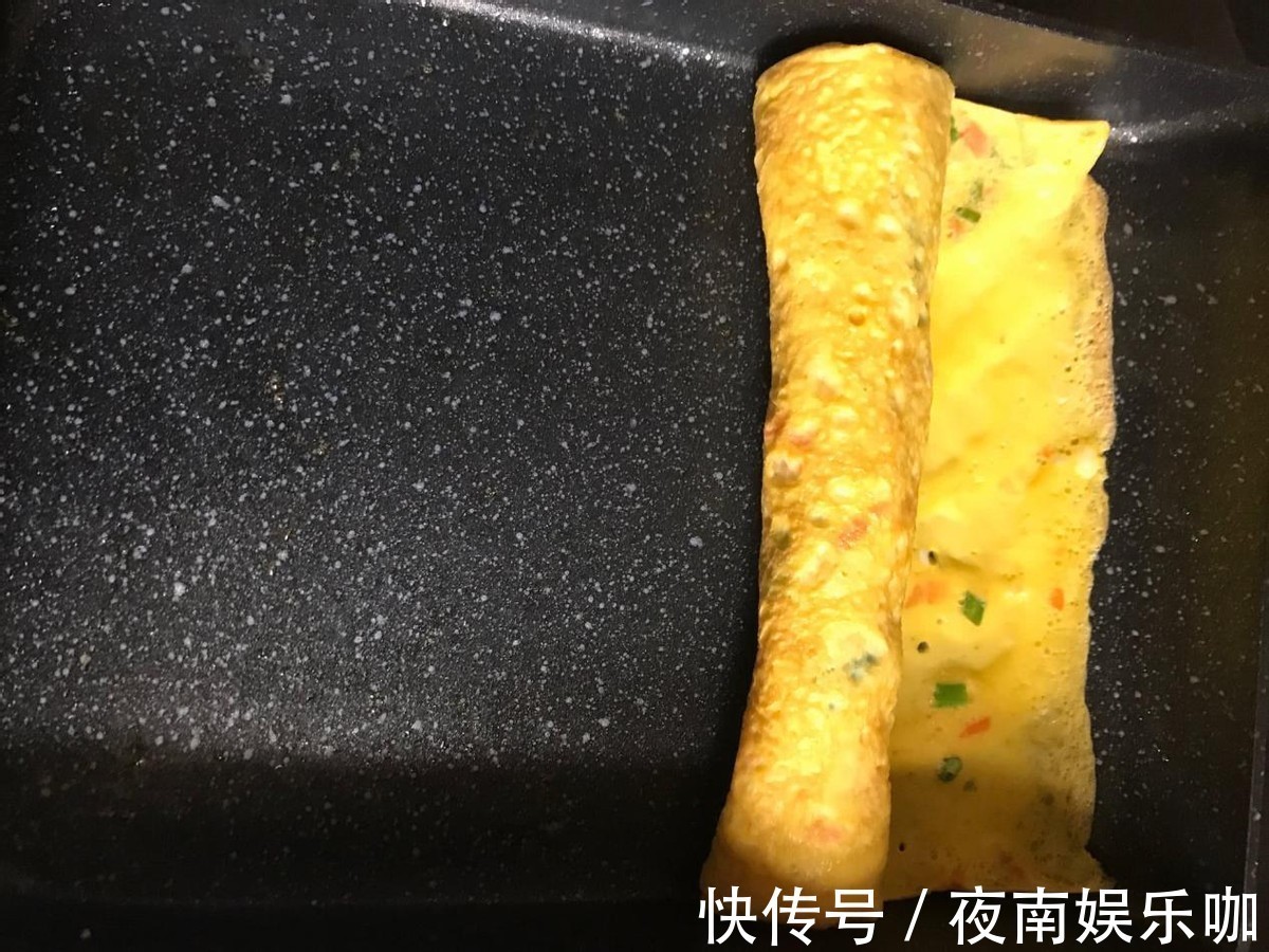 鸡蛋|精致细腻,口感丝滑,在家做营养高的鸡蛋卷