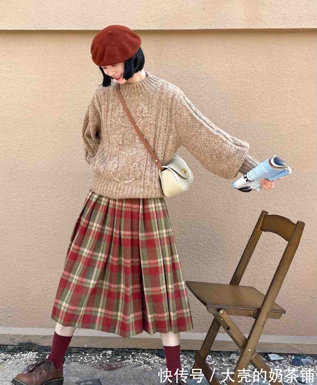 穿衣风格 毛衣+半身裙是真火!今年冬天这样穿,真的美到没朋友