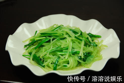 慢性腰痛|韭菜与此物一起炒,腰不痛了,肝也干净了,谁吃谁健康