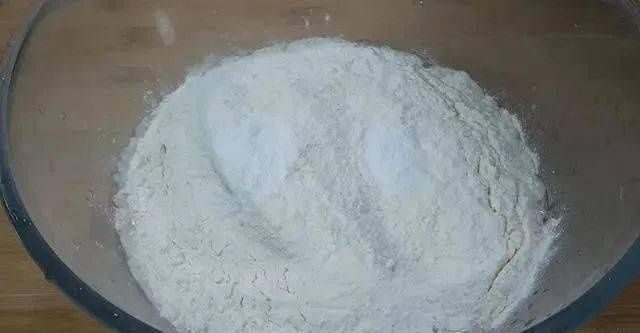 冰藏|教你做老式炸油条，不用发面的老配方，吃出小时候的味道，真好吃