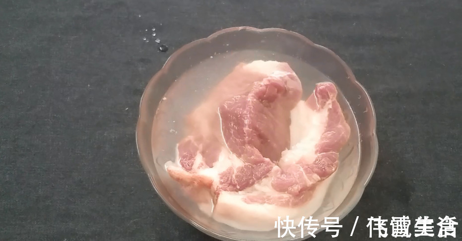 猪毛|去猪毛，别只会用火烧、刀刮！肉贩子教你一招，2分钟快速去除