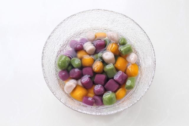 西米|夏日解暑小甜品，椰香浓郁、清凉爽口，吃着巨过瘾，完胜奶茶店