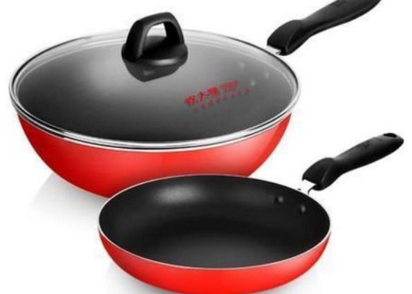 铝锅|如果你家有此锅,必须要扔掉,打死也别用,身体伤害大