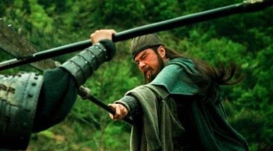 马超|关羽兵败麦城后，马超距其不过20里，他为何对关羽见死不救