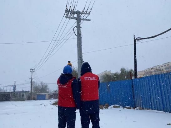 国网绥中县供电公司:不惧风雪保供电 心系