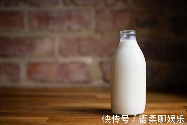 营养物质|小男孩坚持喝牛奶2年,身高只有110cm,医生喝奶的时间点不对