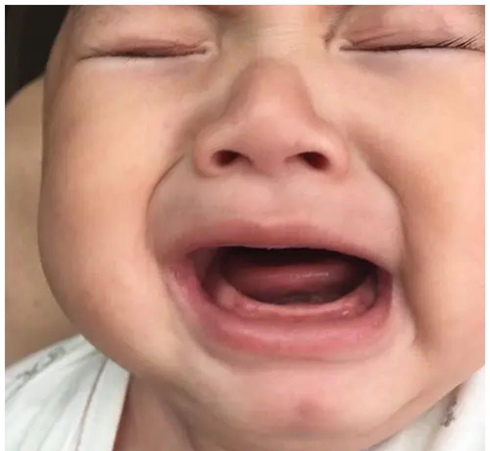 乳牙|宝宝几个月长牙正常?这份宝宝“乳牙萌发和护理表”,请家长收下