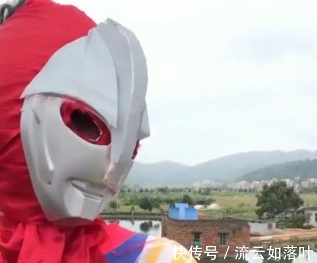 迪迦|拿秋裤当队服、用莲藕当大炮,这群小伙拍摄的迪迦奥特曼创意满满