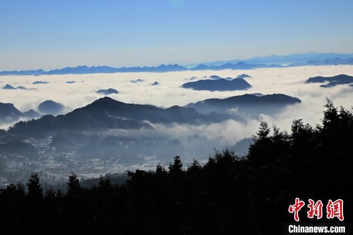 四川叙永：罗汉林雪后云海景观美景如画