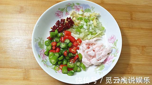 做法|白菜炖干豆腐这样做才好吃，做法简单，经济实惠，好吃又下饭