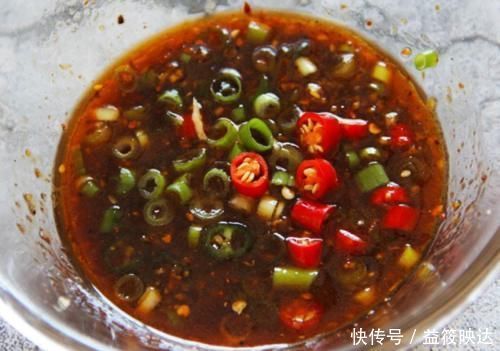 做凉拌菜,直接加生抽是大错记住“4个1”,拌什么菜都好吃