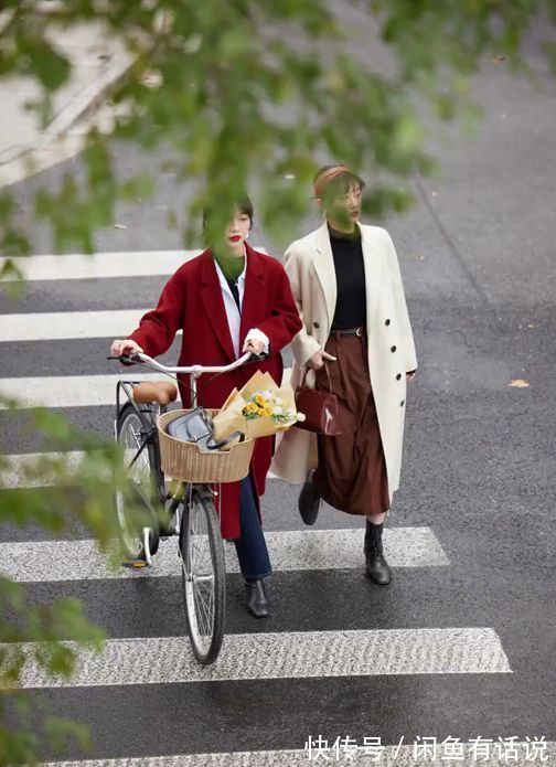 配色 建议中年女性,过年穿红色记住“3种配色+3个技巧”,时髦又高级