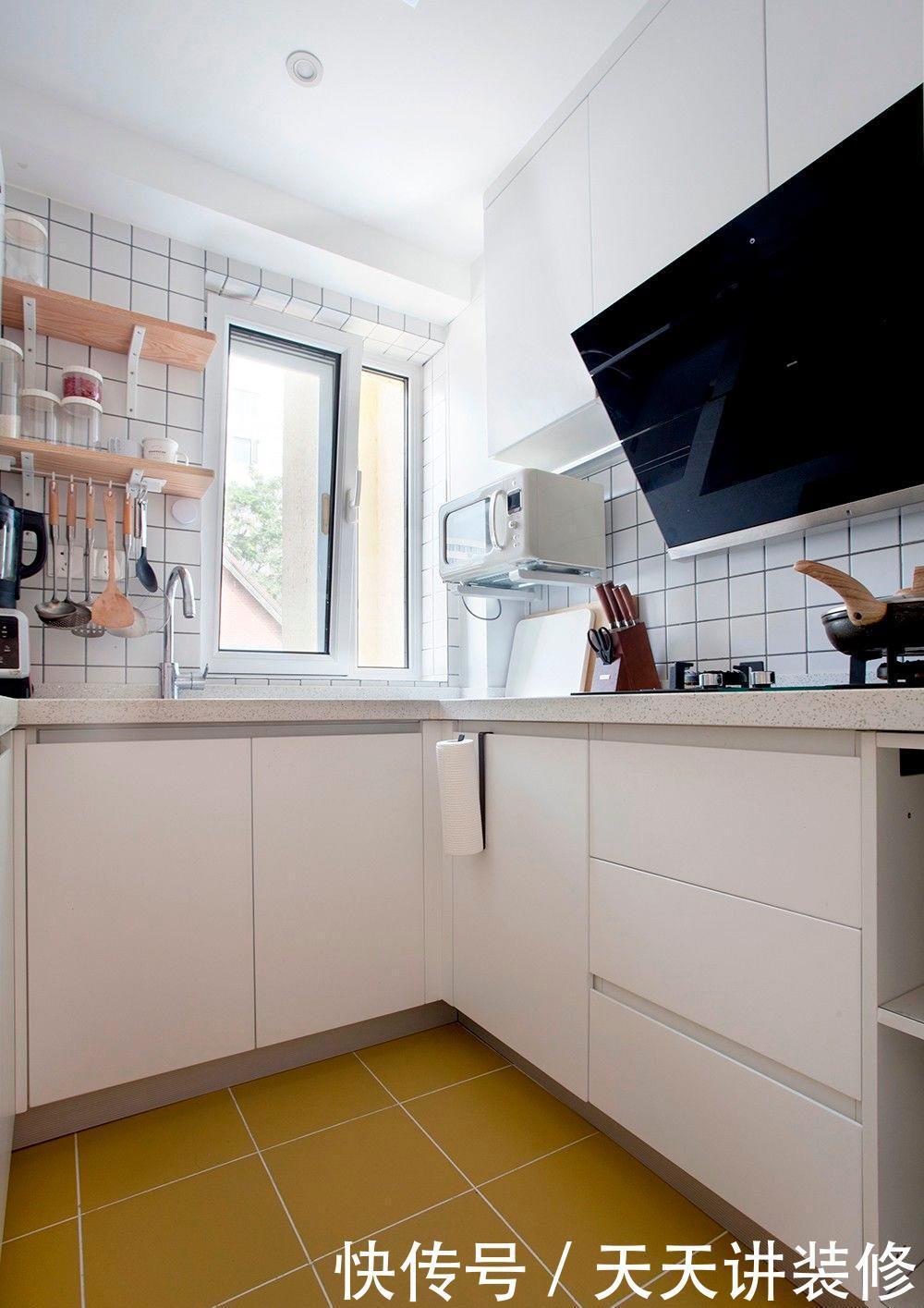 洗漱柜|55平小户型能怎么装？卧室功能强大，开放式衣柜太惊艳