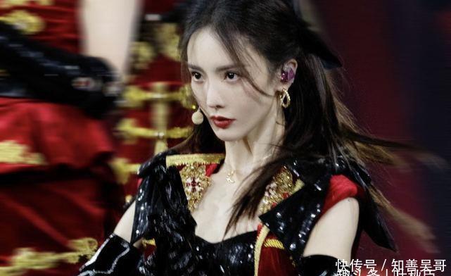 采访14个决赛姐姐后,才发现《乘风破浪的姐姐》原来没那么简单