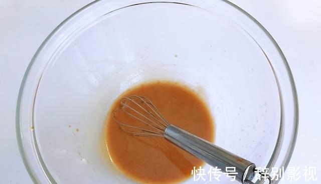 秋天干燥，多给家人吃它，不加一滴水，松软可口，提神醒脑缓疲劳