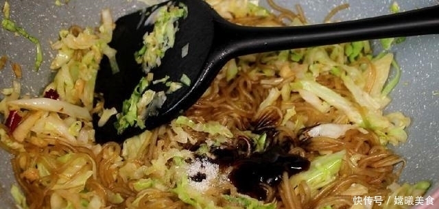 爽滑|粉条最好吃的做法,我家隔三差五做一次,劲道爽滑,上桌就扫光