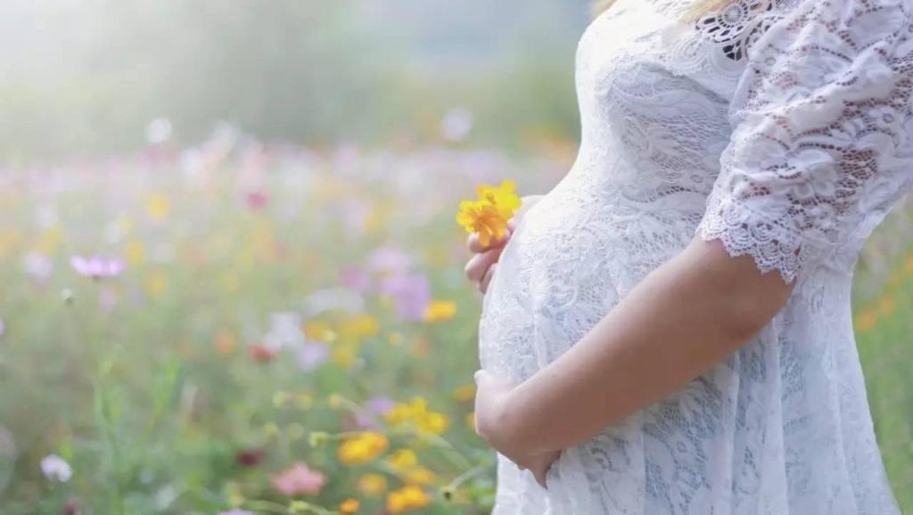 准妈妈可知“葛优躺”伤胎害己不妨看看这三种姿势,舒服又健康