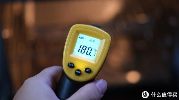 空气炸烤箱和烤箱有什么区别？用一个空气炸烤箱搞定一切料理，多功能才是王道！