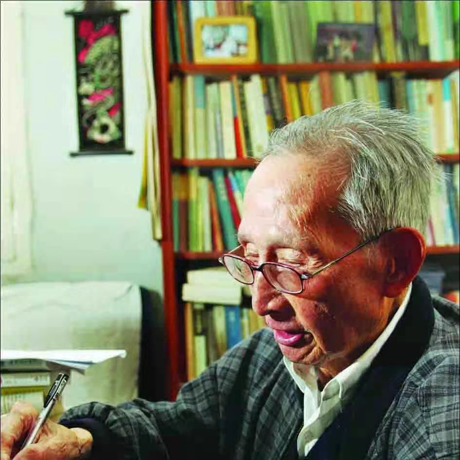 文学！近500万字《贾植芳全集》呈现他一辈子端端正正写“人”