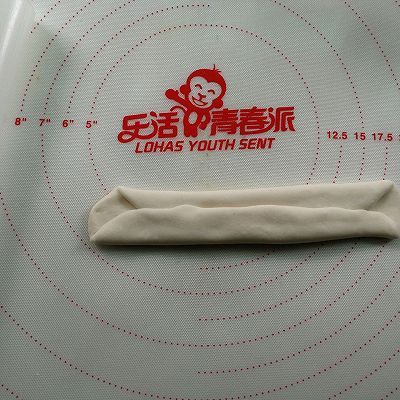 高颜值爱心碱水面包