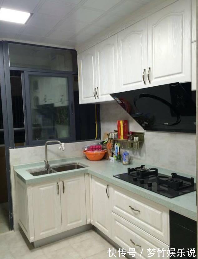 婆婆|婆婆为节省卫生间空间，竟把马桶装在墙角，装修师傅也是没脑子